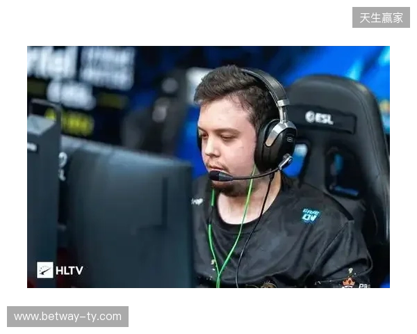 媒体爆料：Eternal Fire计划围绕Calyx和jottAAA搭建国际阵容